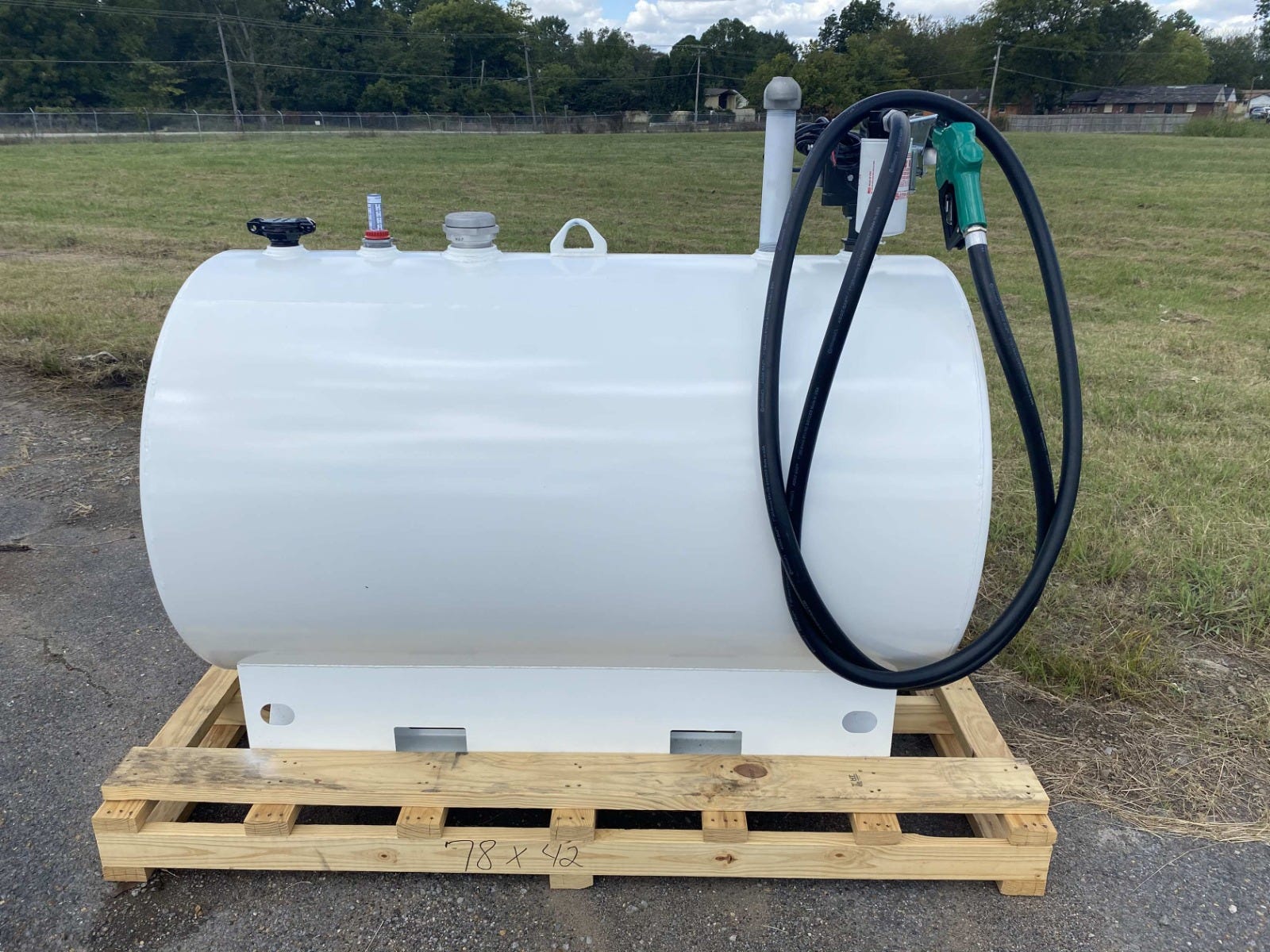 Buy 550 GAL FUEL TANK SW SKID PACKAGE- 12V PUMP by Newberry Tanks & Equipment for only $4,515.07