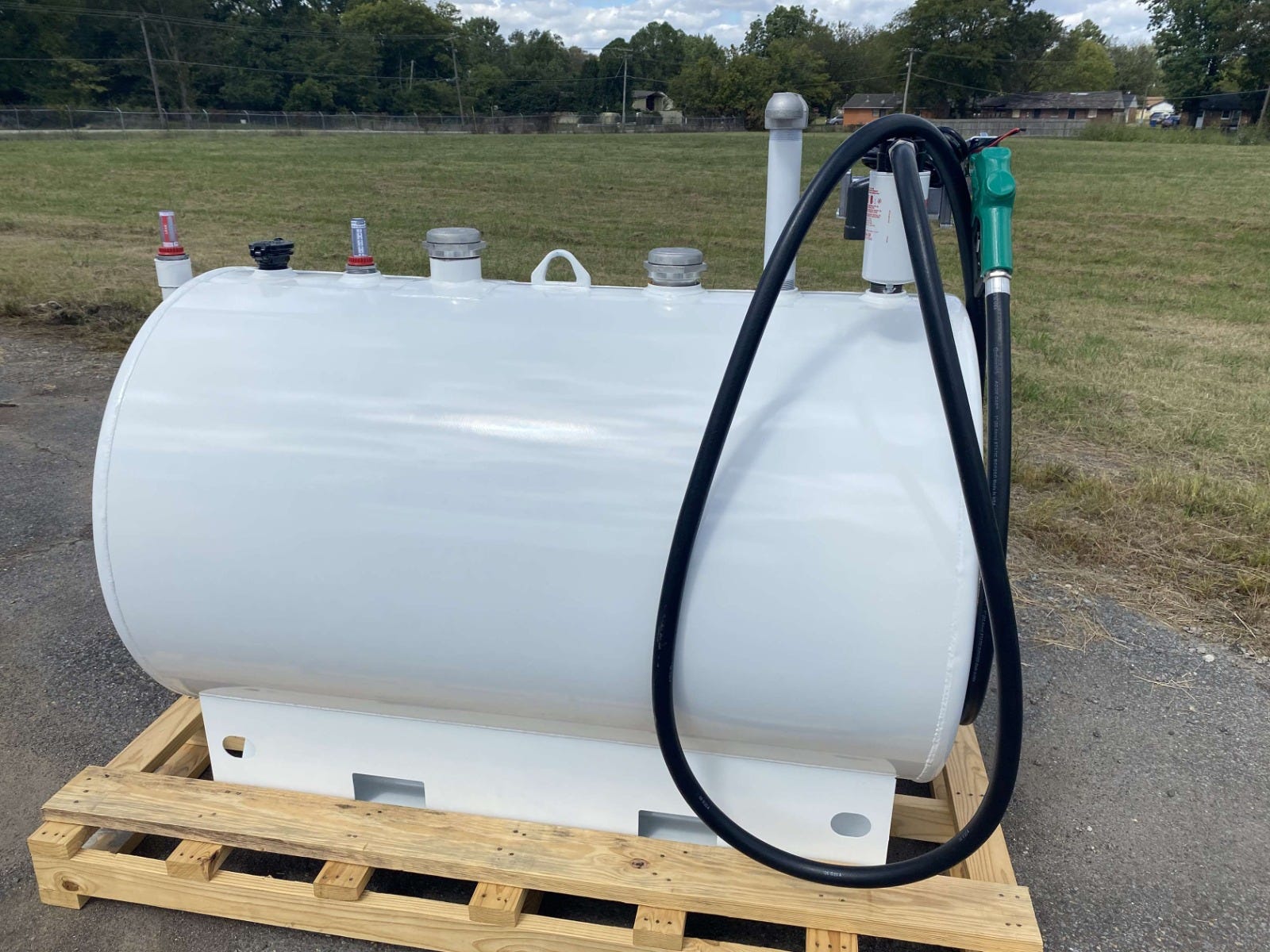 Buy 550 GAL FUEL TANK SW SKID PACKAGE- 115V PUMP by Newberry Tanks & Equipment for only $5,038.50